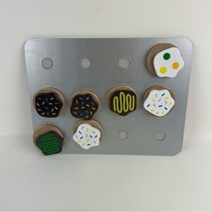 Melissa & Doug's - Slice & Bake Cookie Set - Wooden Play Food (missing pieces)